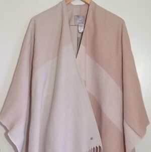 SOIA & KYO woven acrylic shawl/cardigan with fringe and frayed edging OS